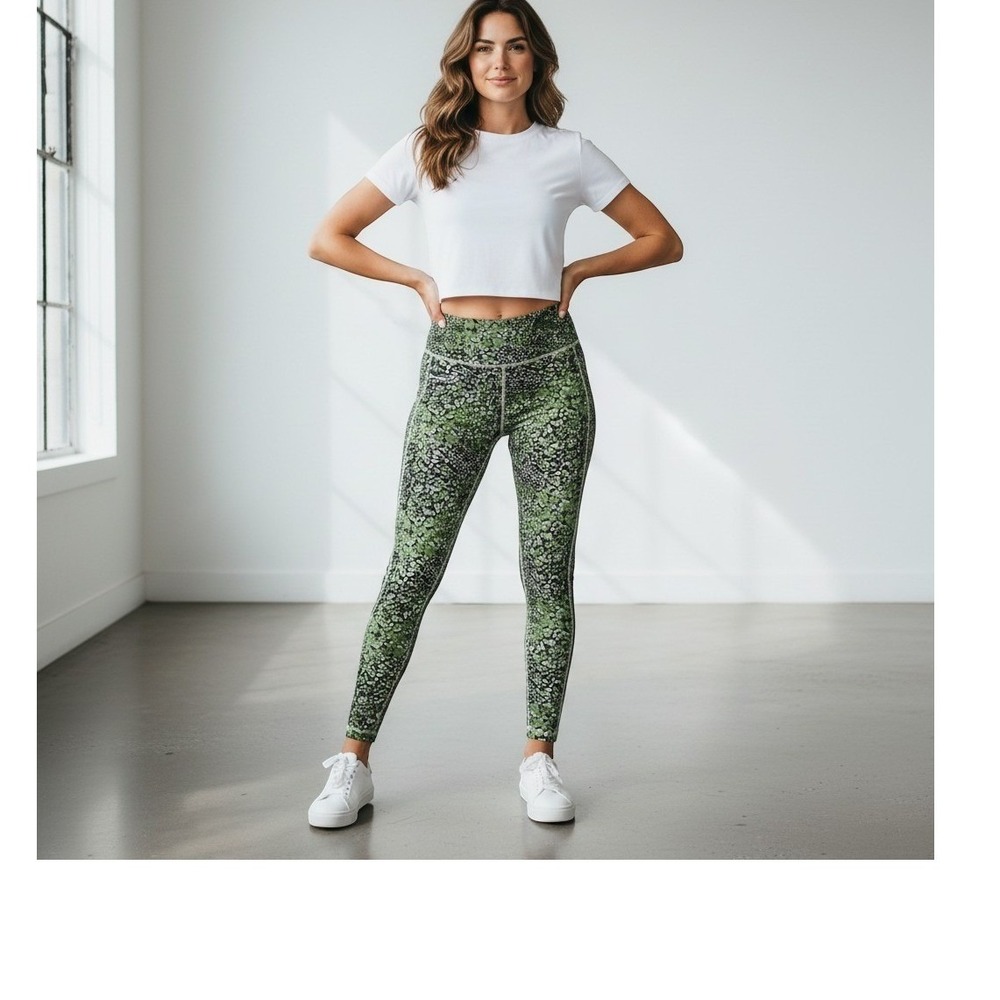 NFL Team Apparel Seattle Seahawks Leggings Womens Small Green Navy Print Yoga